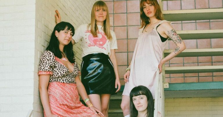 Los Bitchos Release New Covers EP ‘PAH!’