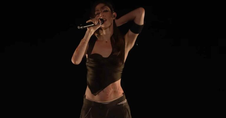 Watch Caroline Polachek Perform ‘Welcome to My Island’ on ‘Fallon’