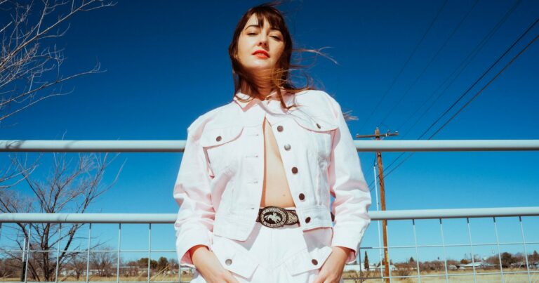 Jess Williamson Announces New Album ‘Time Ain’t Accidental’, Shares New Single ‘Hunter’