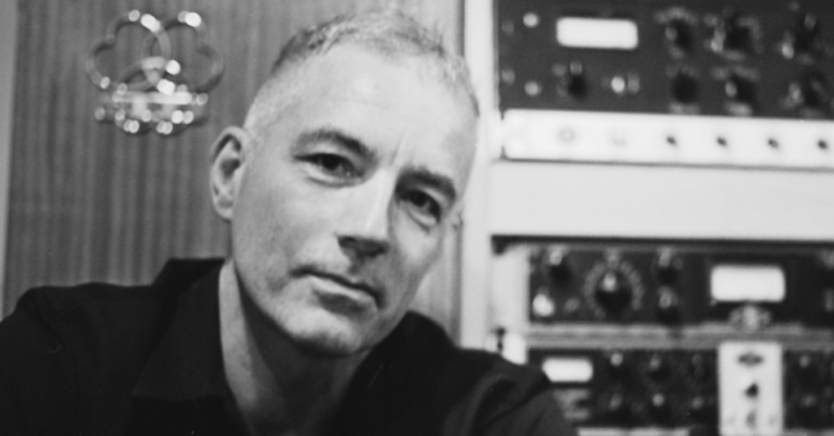 Pulp Bassist Steve Mackey Dies at 56