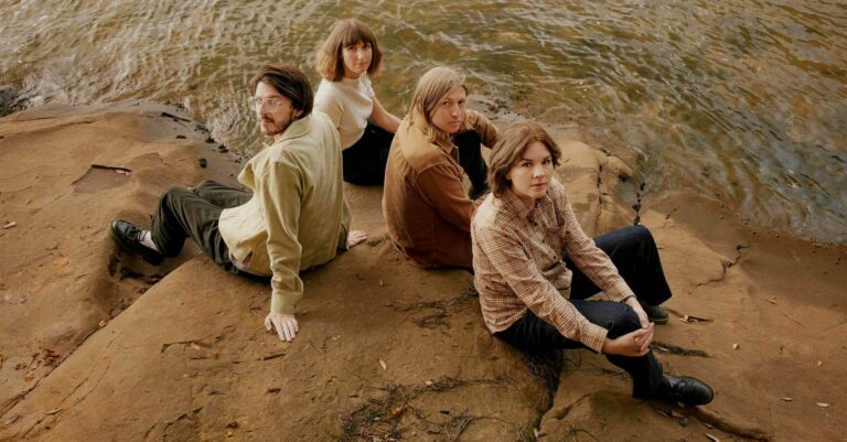 Tiny Ruins Share New Single ‘Dogs Dreaming’
