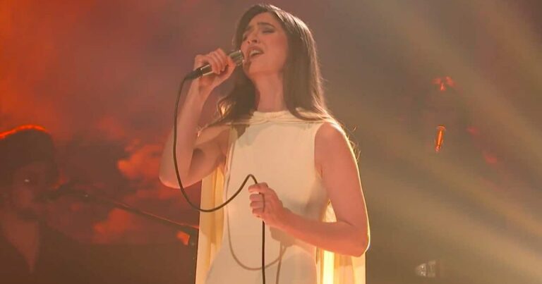 Watch Weyes Blood Perform ‘God Turn Me Into a Flower’ on ‘Colbert’