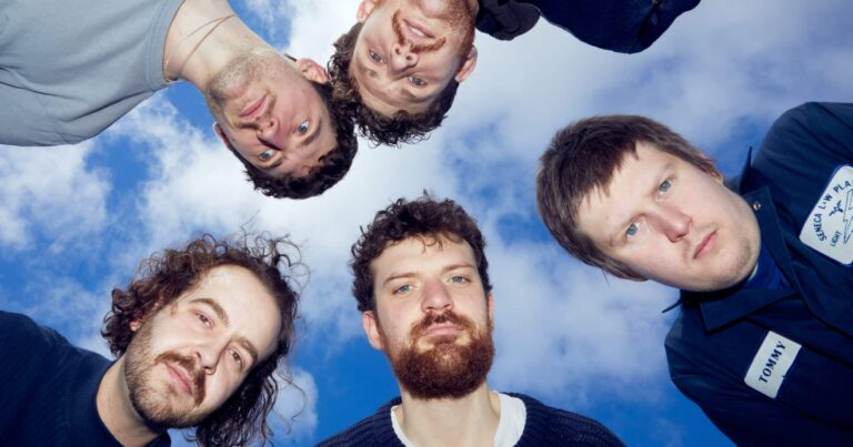 Moreish Idols Announce New EP, Share New Single ‘Chum’