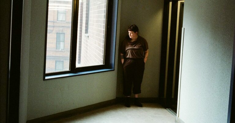 Joanna Sternberg Unveils New Single ‘Mountains High’