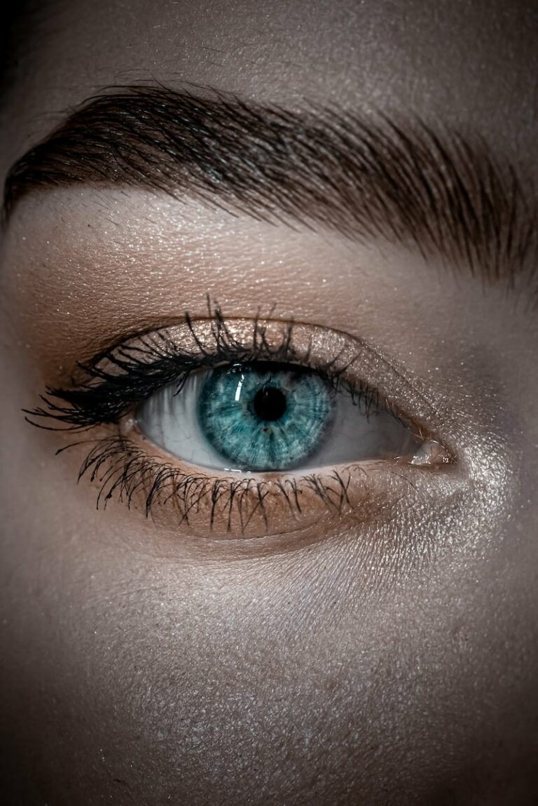 How to Prevent and Manage Dehydration Wrinkles and Lines Under Eyes