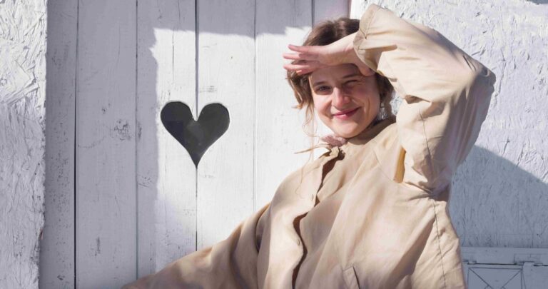 Helena Deland Unveils New Song ‘Spring Bug’