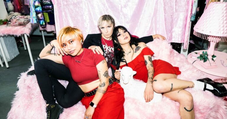 Suzie True Share New Single ‘Sentimental Scum’