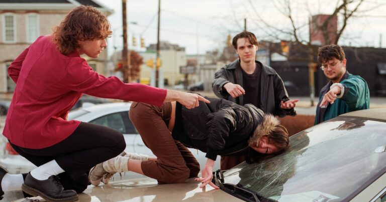 feeble little horse Release New Song ‘Pocket’