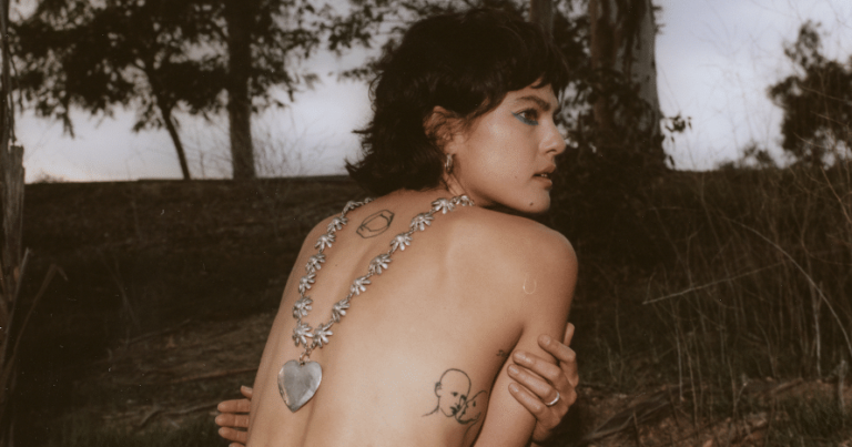 Miya Folick Shares New Single ‘Cockroach’