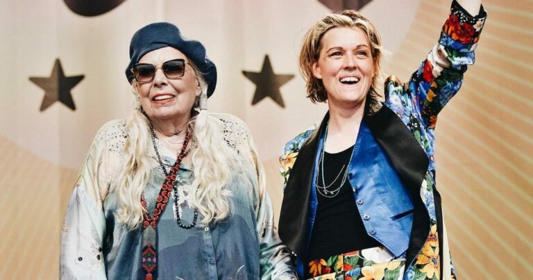 Joni Mitchell Announces New Live Album ‘AT NEWPORT’