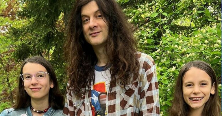 Kurt Vile Covers Charli XCX’s ‘Constant Repeat’