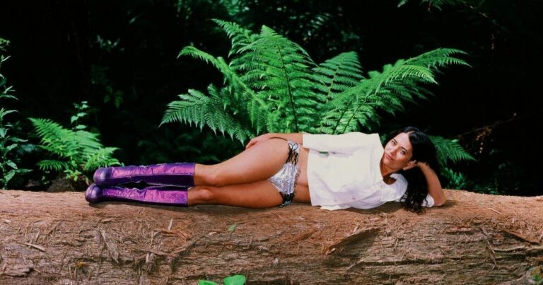Maple Glider Shares Video for New Song ‘Don’t Kiss Me’