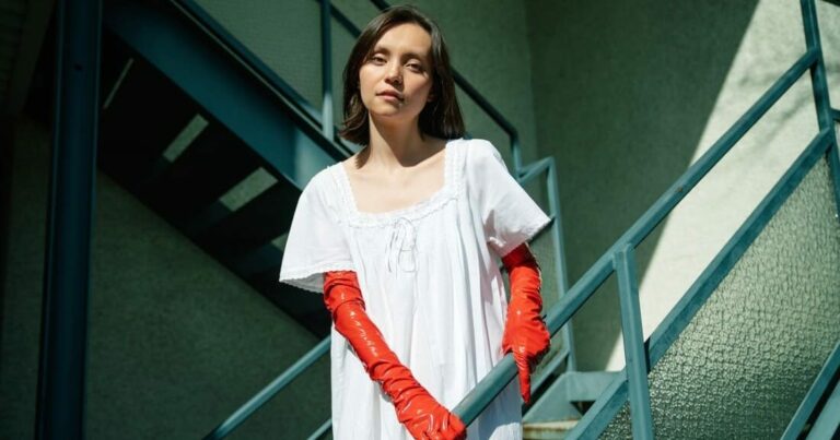 Sea Lemon Sings to Luminelle, Shares New Single ‘Cellar’