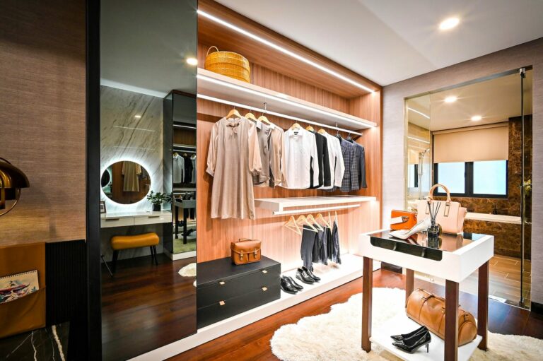 How to Create a Luxurious Walk-In Wardrobe in Your Bedroom