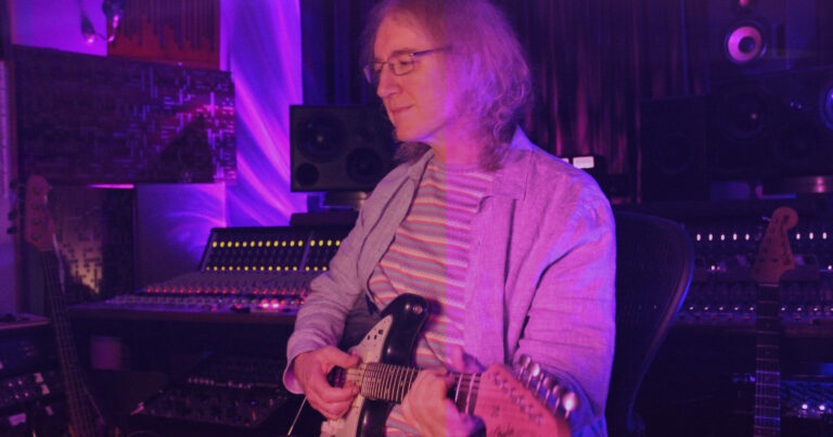 My Bloody Valentine’s Kevin Shields Announces First Signature Guitar Pedal