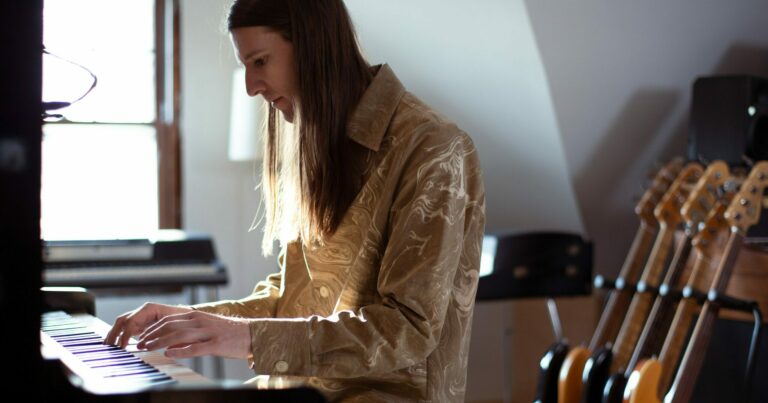 Spencer Zahn Announces New Album, Shares New Single ‘Two Cranes’