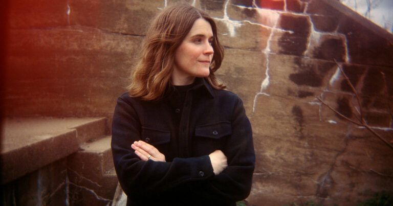 Jenny Owen Youngs Announces New Album ‘Avalanche’, Releases New Song