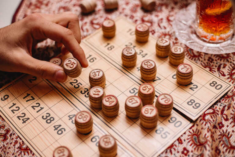 Does online bingo cater effectively to older players?