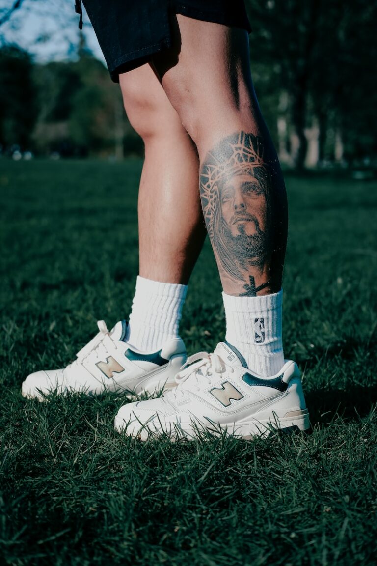 How Personalized Crew Socks Enhance Performance and Comfort in Sports?