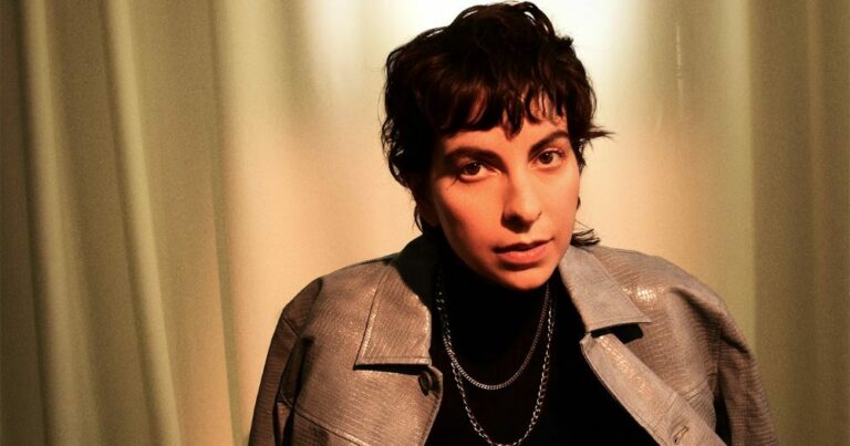 Becca Mancari Unveils New Single ‘Homesick Honeybee’