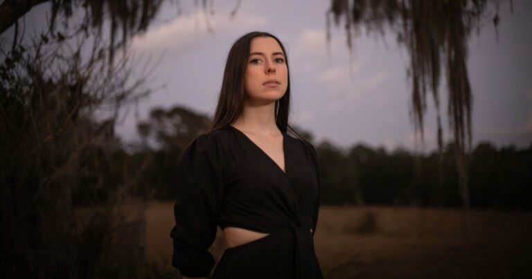Sarah Morrison Announces New Album ‘Attachment Figure’, Unveils New Single