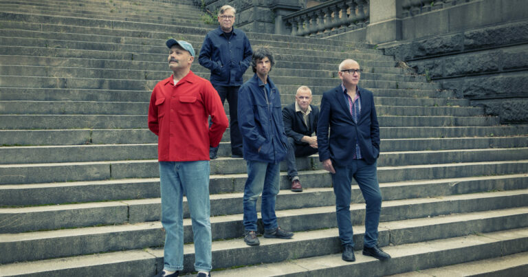 Teenage Fanclub Share New Single ‘Back to the Light’