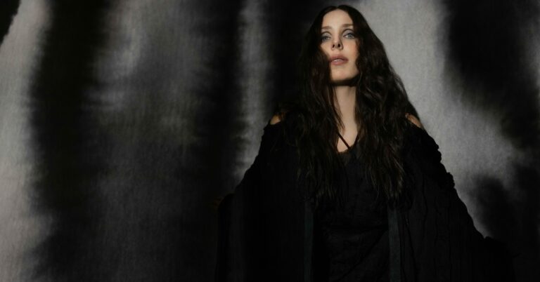 Chelsea Wolfe Returns With New Single ‘Dusk’