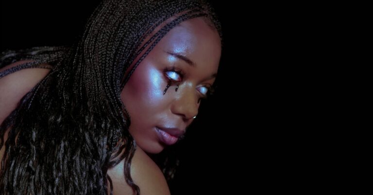 Debby Friday Releases New Single ‘let u in’