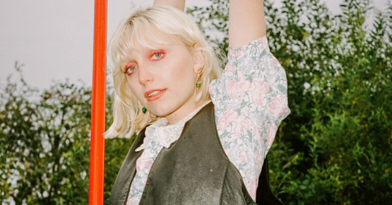 Abbie Ozard Shares New Single ‘I Don’t Know Happiness Without You’
