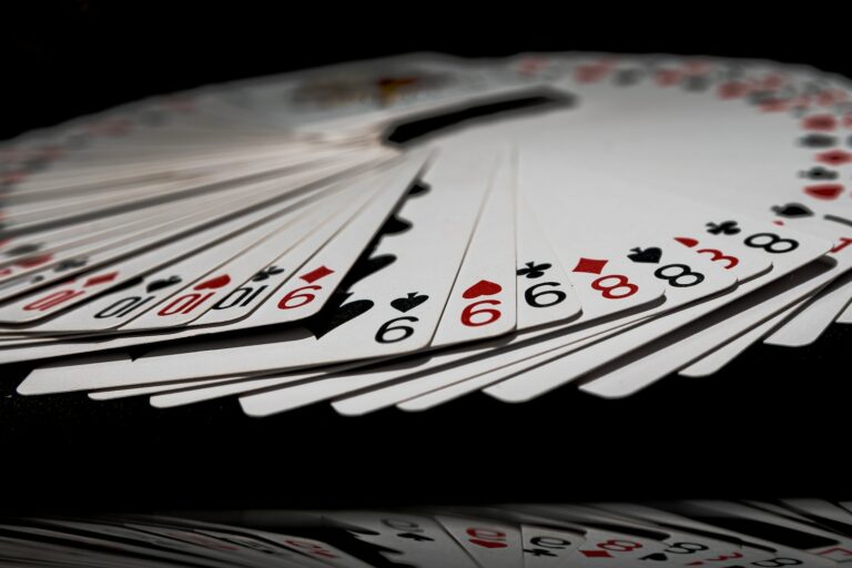 How to Win While Gambling in Online Casino