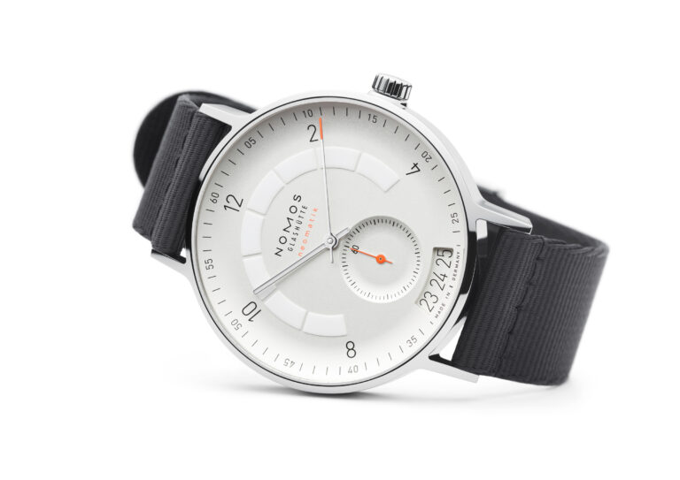 Watch Spotlight: NOMOS Glashütte Autobahn Neomatik 41 Date