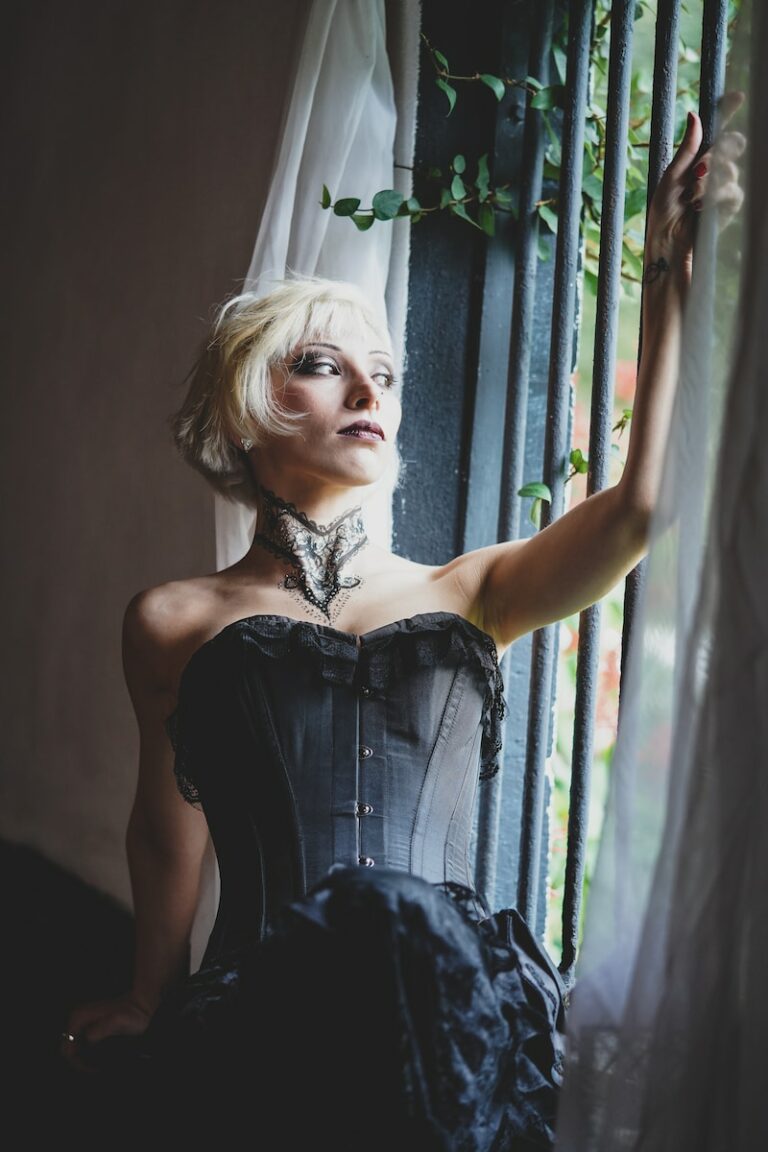 How to Style The Latest Corset Trend