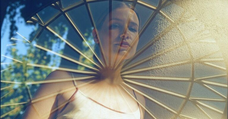 Emily Yacina Unveils New Song ‘Nothing Lasts’, Co-Produced by Rostam