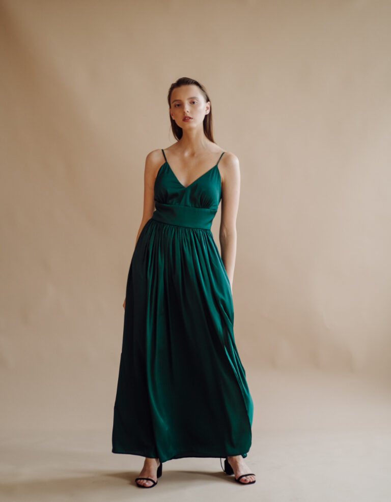 Finding The Perfect Emerald Green Dresses For Prom
