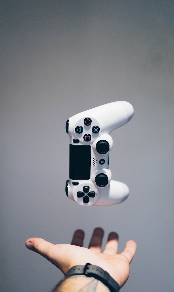 Online Gaming and Mental Health: Balancing Escapism and Well-Being