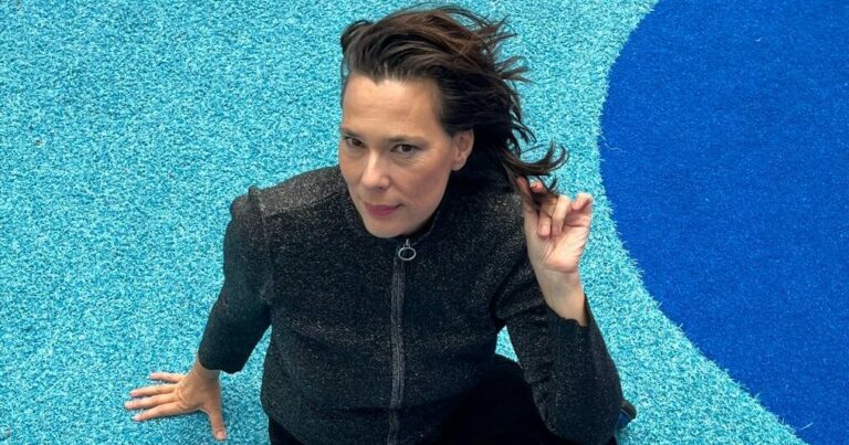 Stereolab’s Laetitia Sadier Announces New Album, Releases New Song ‘Une Autre Attente’