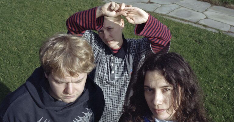 Mall Girl Release New Song ‘Emo Shred’