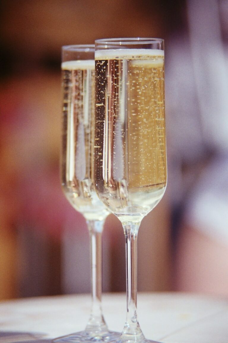 Elevate Your Evening Dinner with Sparkling Wine: A Toast to Culture and Elegance