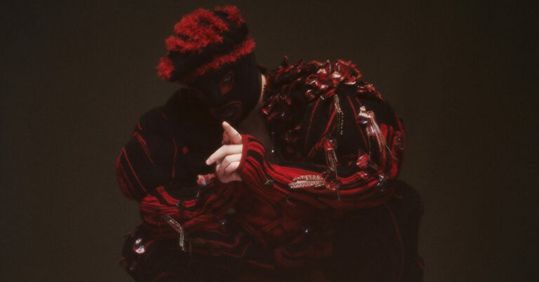 Lynks Announces Debut Album ‘Abomination’, Shares New Single ‘CPR’