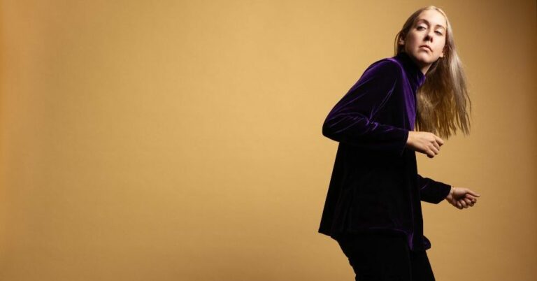 Torres Shares Video for New Song ‘Wake to flowers’
