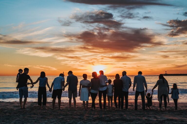 Spending Time with Family and Friends: 5 Ways