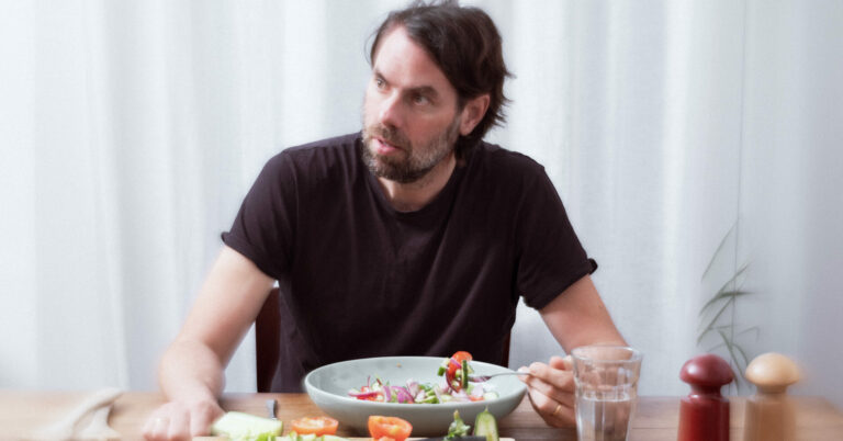 Mike Lindsay Shares New Single ‘kachumber’