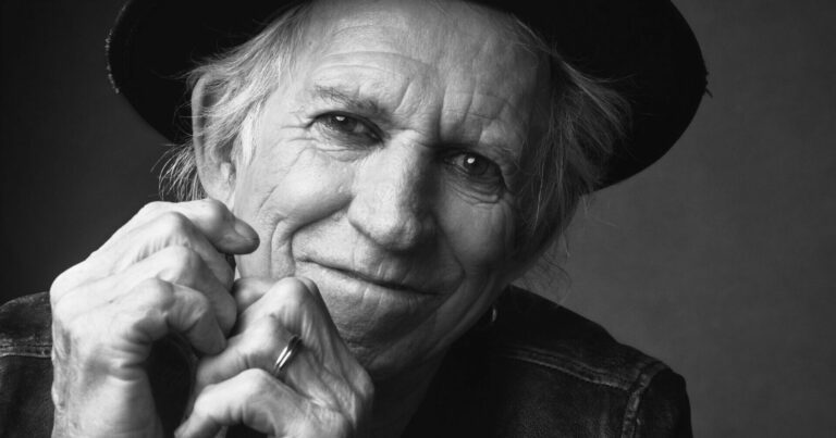 Keith Richards Covers Lou Reed’s ‘I’m Waiting for the Man’ for New Tribute Album Featuring Angel Olsen, the Afghan Whigs, and More