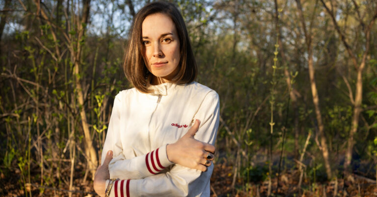Margaret Glaspy Announces New EP ‘The Sun Doesn’t Think’, Unveils New Song
