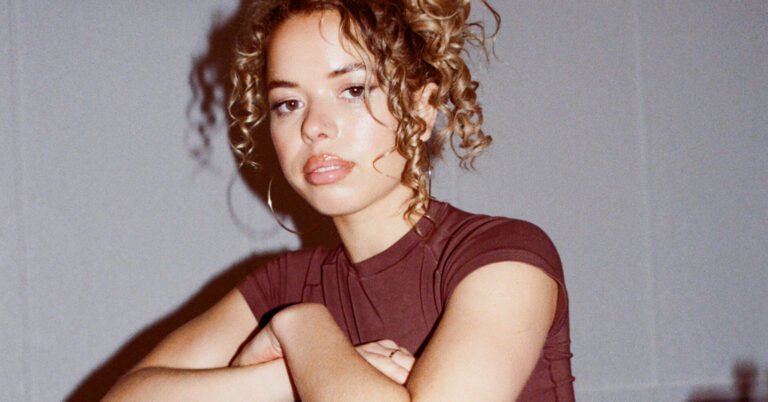 Nilüfer Yanya Shares Video for New Single ‘Like I Say (I runaway)’