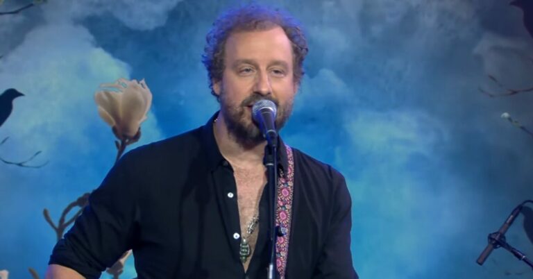 Watch Phosphorescent Perform Three ‘Revelator’ Songs on ‘CBS Saturday Sessions’