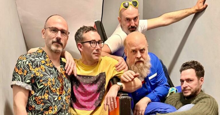 Les Savy Fav Share New Song ‘Limo Scene’