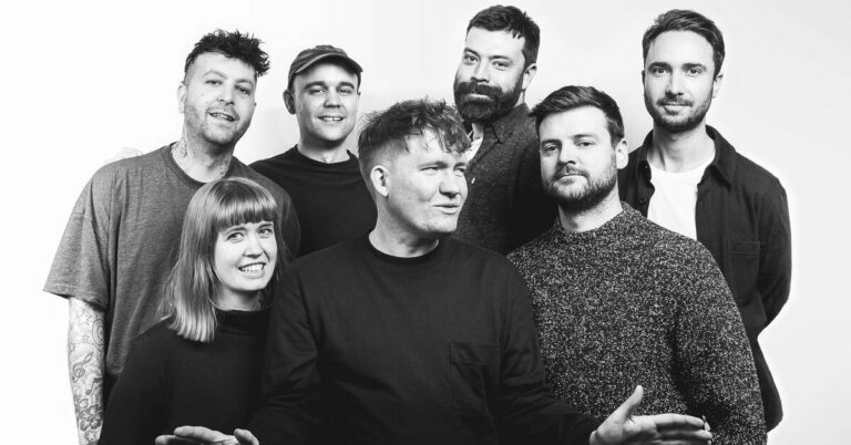 Los Campesinos! Release New Song ‘0898 HEARTACHE’