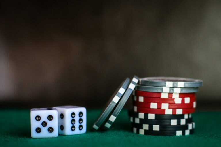Casino Soundscapes: How Music Influences Gambling Behavior