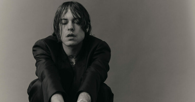 Iceage’s Elias Rønnenfelt Releases Debut Solo Single ‘Like Lovers Do’